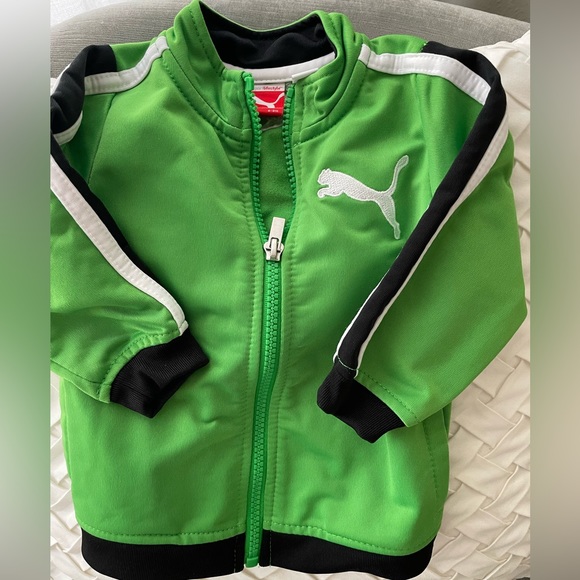 SOLD Like new Puma jacket! - Picture 2 of 3